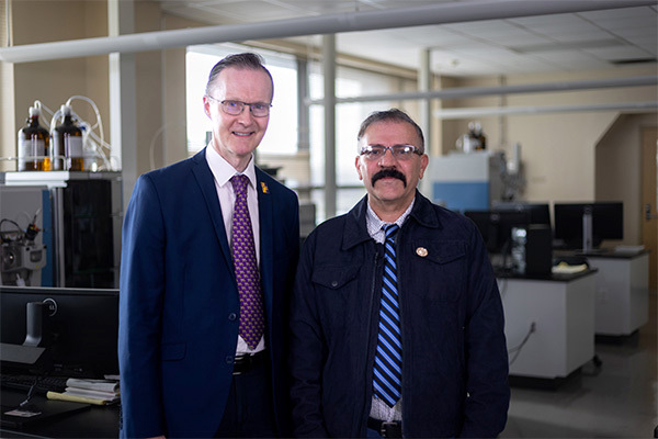 Dean Oliver Garden with Levent Dirikolu